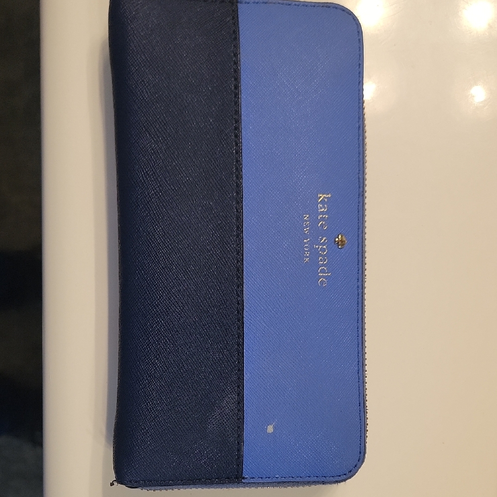kate spade Two-Tone Navy and Cornflower Zip Wallet